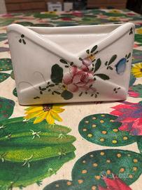 Porta posta in ceramica