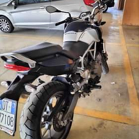 Aprilia Mana