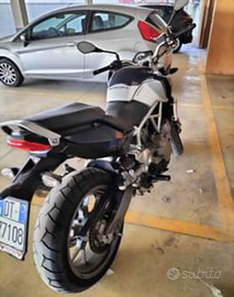 Aprilia Mana