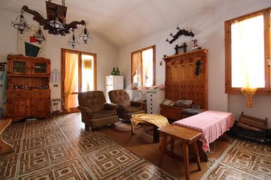 CASA INDIPENDENTE A ALTISSIMO