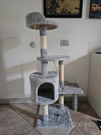 Albero tiragraffi 112 cm praticamente nuovo
