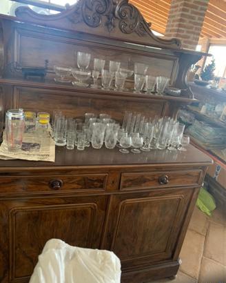 Credenza d’epoca in radica