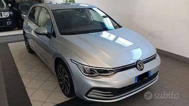 Volkswagen Golf 1.0 eTSI EVO DSG Life BLOCKSHAFT