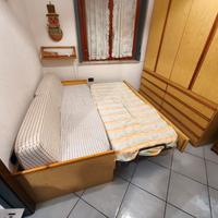 divano letto, armadio, letto a castello