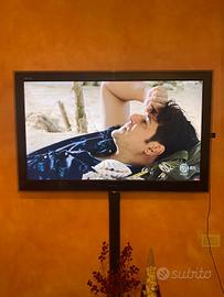 TV LCD da parete 