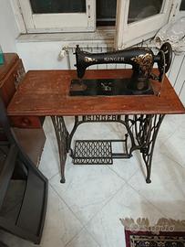 macchina per cucire della Singer vintage 