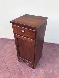 Mobiletto legno compatto
