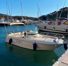 Sessa Marine Key Largo 22 Deck