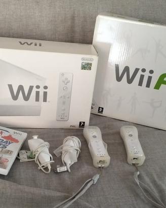 Nintendo Wii + accessori elencati in descrizione