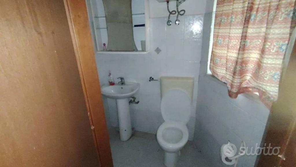 Immobile in asta di 696 m² a Lanuvio - Altro