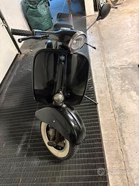 Vespa 50 r con pezzi et3