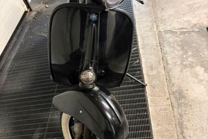 Vespa 50 r con pezzi et3