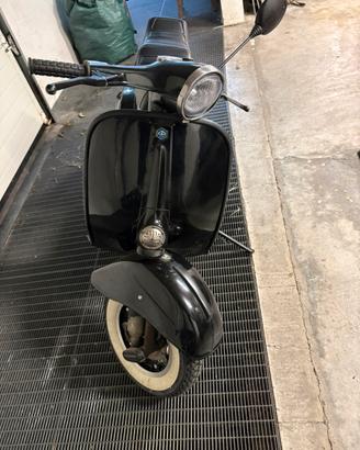Vespa 50 r con pezzi et3
