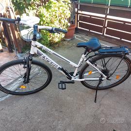 Bici passeggio trekking 28 