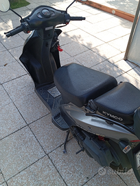 Kymco Agility 4T (2posti)
