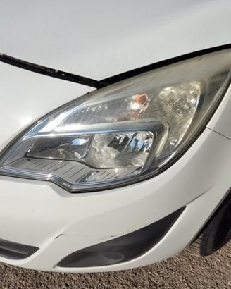 Proiettore sinistro OPEL MERIVA del 2011