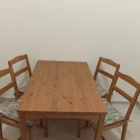 TAVOLO DA CUCINA CON 4 SEDIE