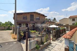 4 LOCALI CON TERRAZZO E BOX