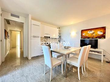 Fronte mare con terrazza