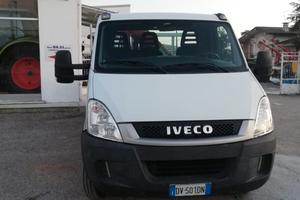 autocarro marca Iveco Daily 35- patente B