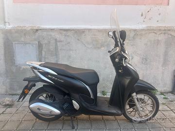 Honda sh mode 125 nero mat