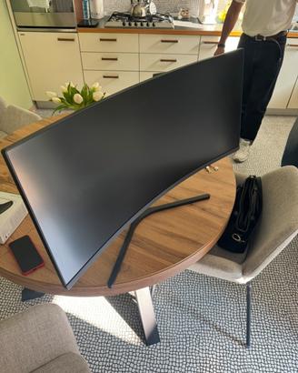 monitor Xiaomi Mi Curved da 34 pollici