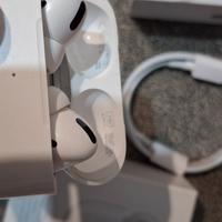Apple AirPods Pro (2nd Generation) 