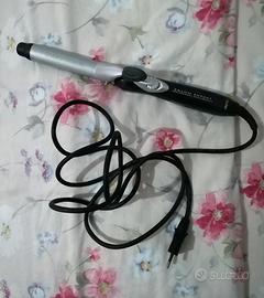 Ferro arricciacapelli e lacca 