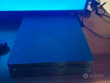 PS4 SLIM + 2 CONTROLLER