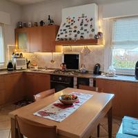 Cucina in ciliegio chiaro