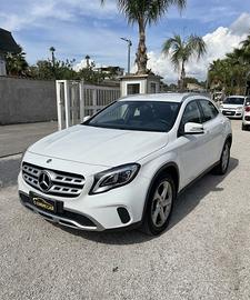 MERCEDES GLA 180 PREMIUM AUTOMATIC BENZINA FULL