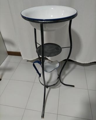 toilette anni '50 e porta abiti 