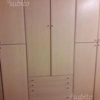 Cameretta armadio libreria mensole