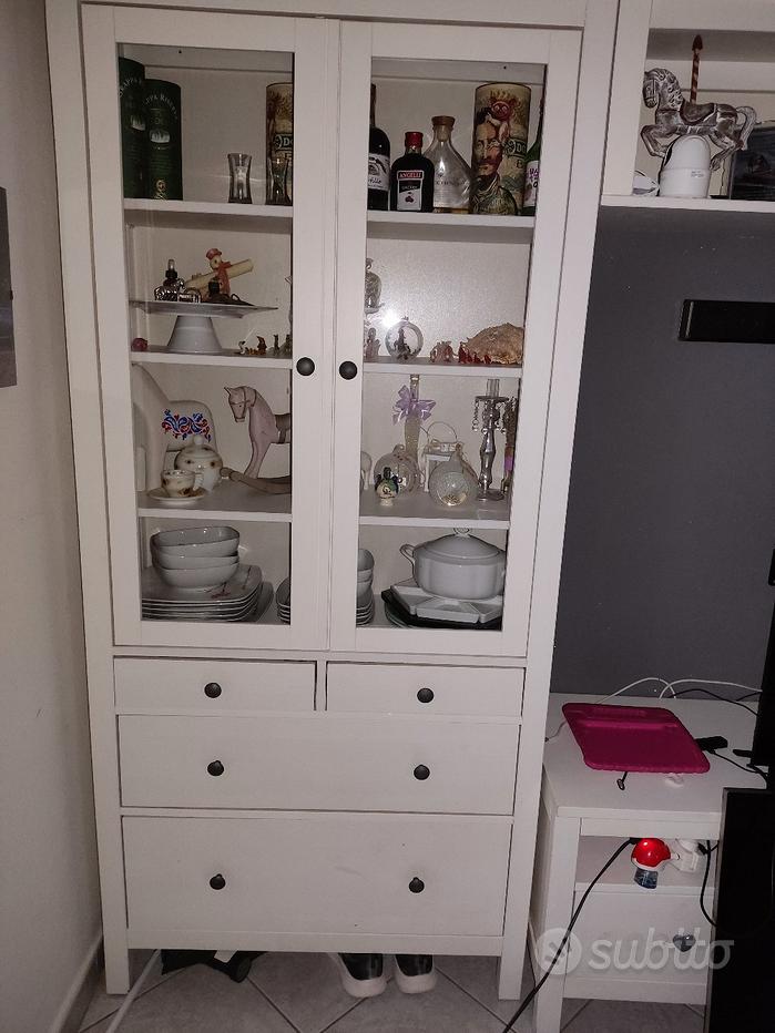 Serie Hemnes Ikea Armadio Hemnes Rosso HEMNES Vetrina Con Cassetti