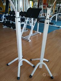 3 spin bike e 2 appoggi