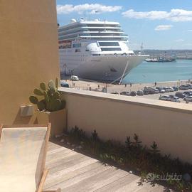 Vista Mare in Centro Storico con Veranda Panoramic