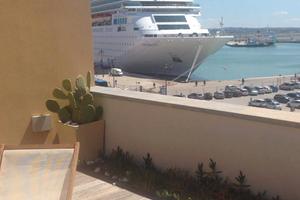 Vista Mare in Centro Storico con Veranda Panoramic