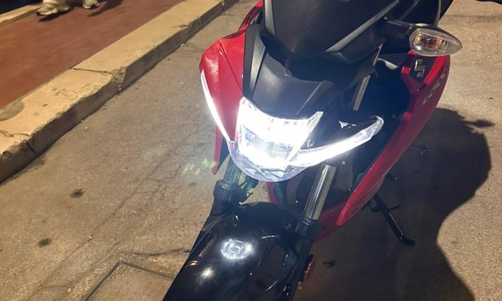 Moto Suzuki gsx s 125