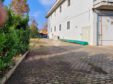 CAPANNONE A BARZANÒ