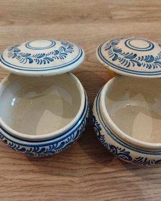 coppia di vasi in ceramica