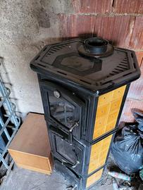 Stufa a legna con forno