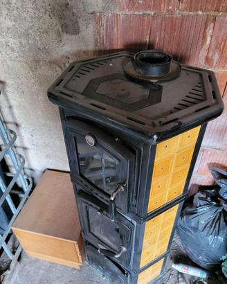 Stufa a legna con forno