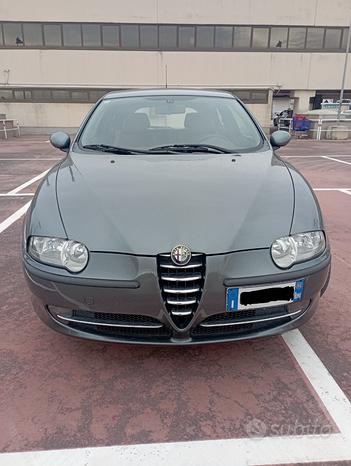 Alfa Romeo 147 1.6 120cv GPL anno 2002 km 205.000