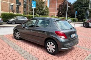 Peugeot 207 benzina GPL soli 152 mila Km