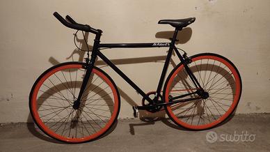 bicicletta scatto fisso 