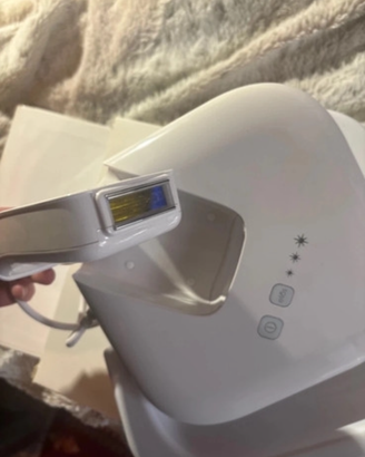 Depilatore a luce pulsante Illuminage beauty Me