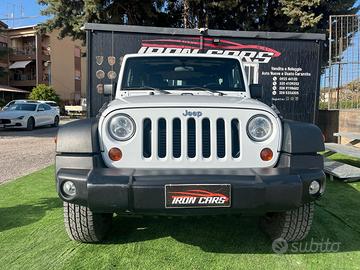 Jeep Wrangler 2.8 CRD DPF Sahara HARD-TOP CORTA