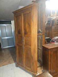 angolare antico grande 