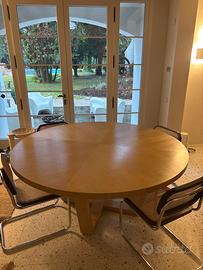 Tavolo rotondo in legno a Treviso