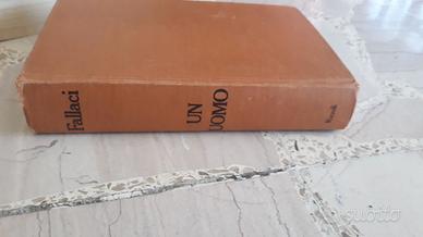 UN UOMO ORIANA FALLACI EDIZIONE RIZZOLI 1982   COM